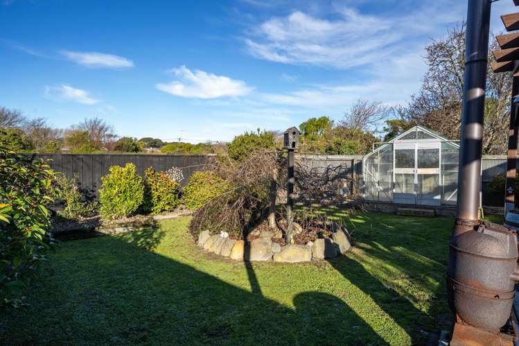 14 Farnborough Street Aranui_33