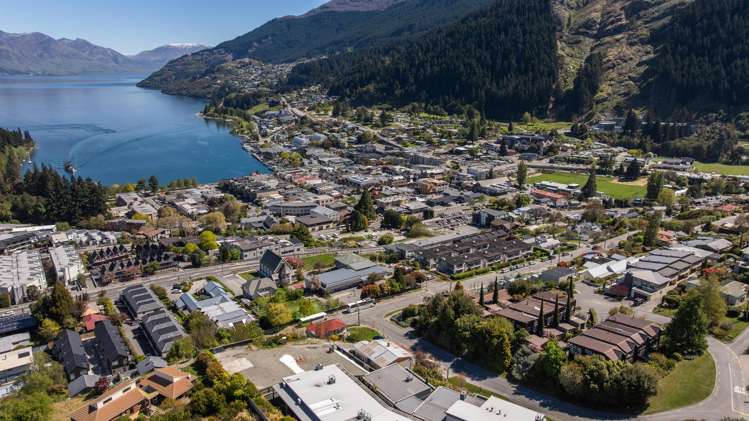 9 Edgar Street Queenstown_7