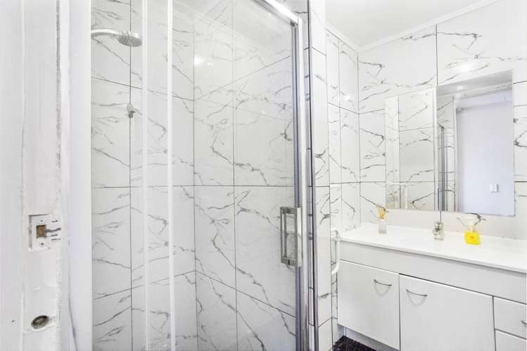 13 Glen Close Glen Eden_9