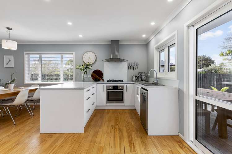 11 Roby Street Te Atatu Peninsula_6