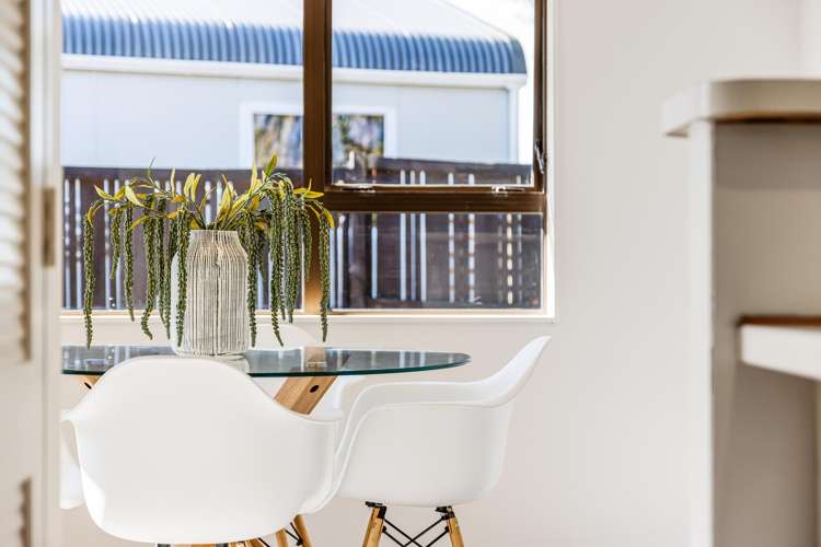 7b Neville Street Point Chevalier_5