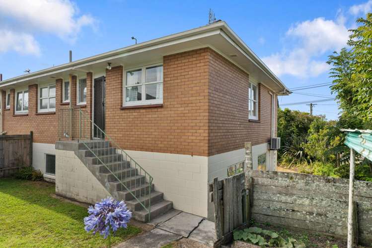 2/2A Arundel Street Hillsborough_12