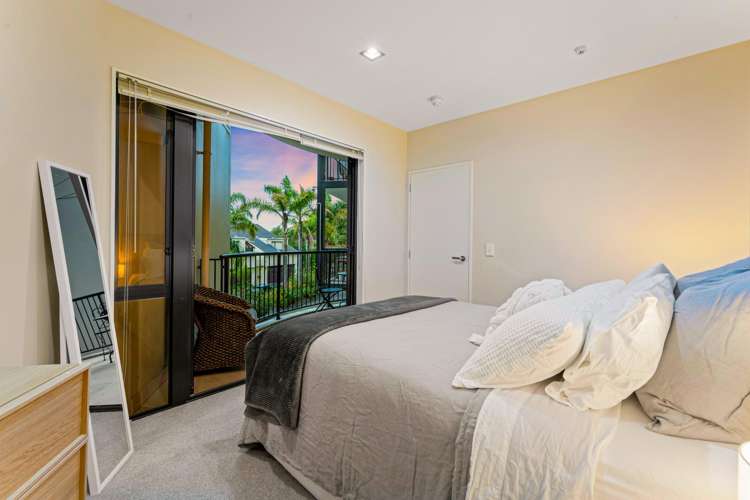 B104/525 East Coast Road Browns Bay_7