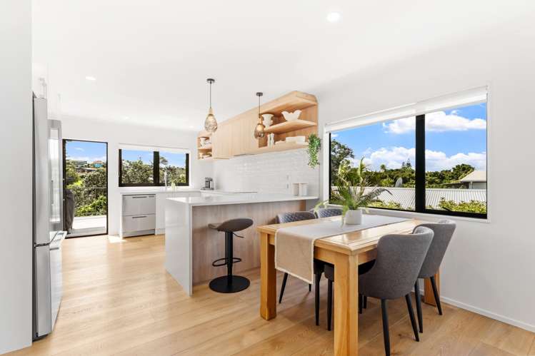 11 Barrier View Road Leigh_7