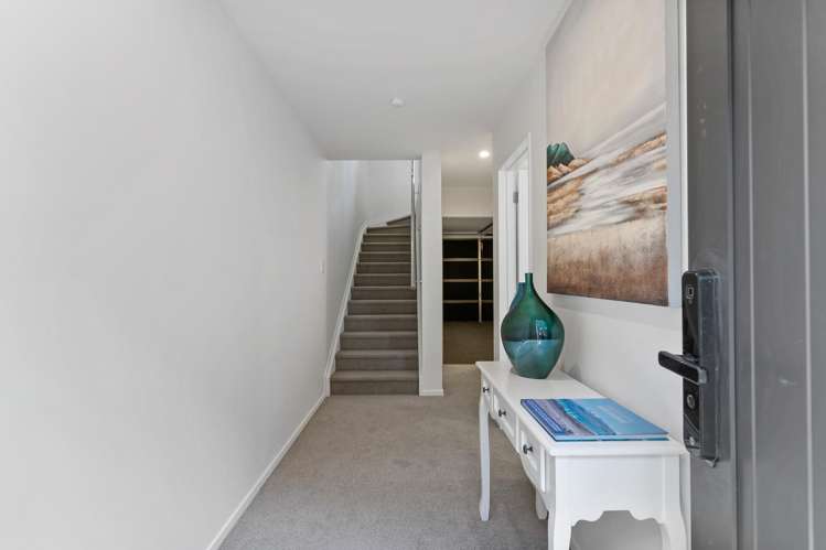 25 Warren Avenue Three Kings_19