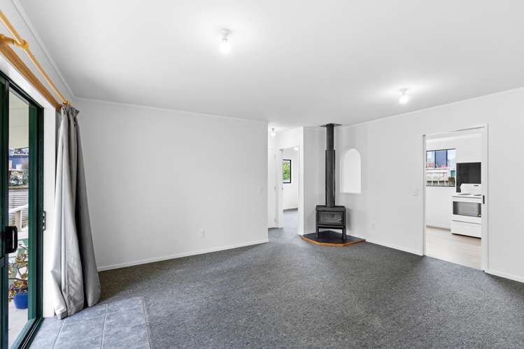 14 Karaka Street Otaki Beach_6