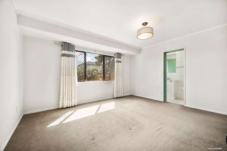 2/878 East Coast Road Northcross_13