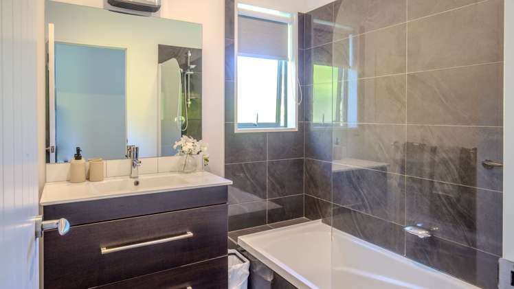 31 Soleares Avenue Mount Pleasant_24