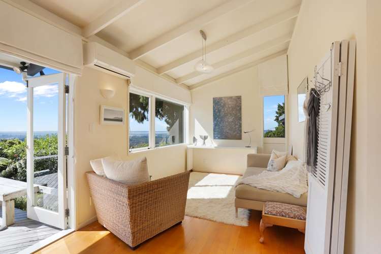 858 West Coast Road Waiatarua_6