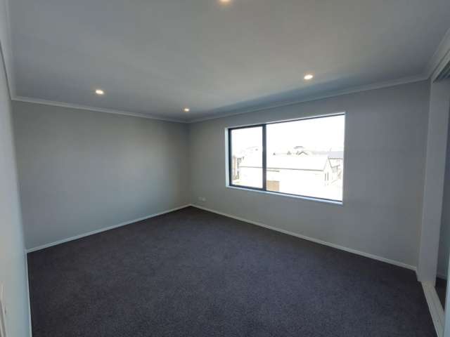 10/4 Matimati Place Hobsonville_4