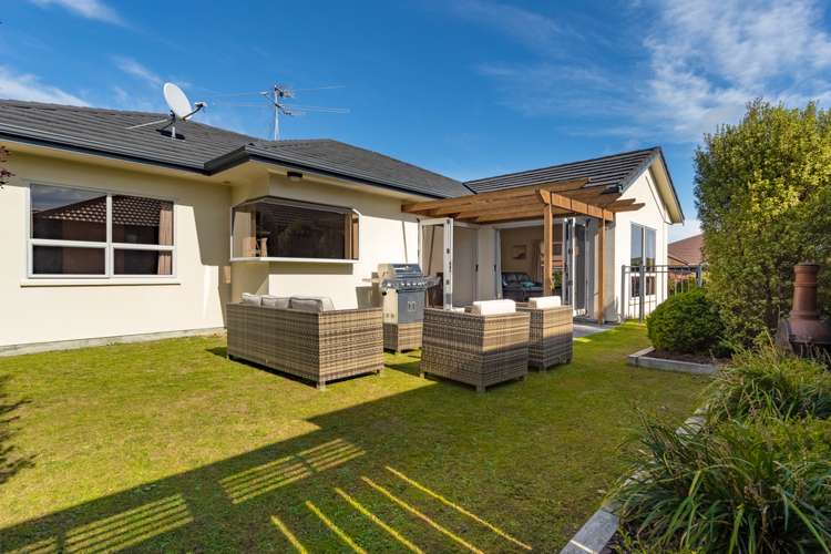 4 Silver Pine Avenue Woodridge_9