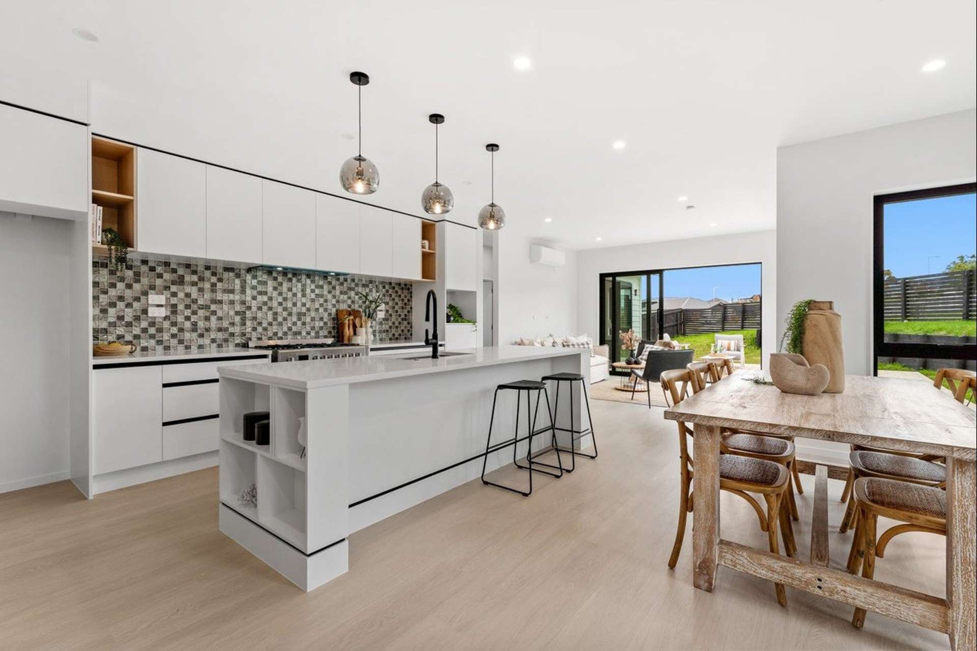 35 Brigitte View Snells Beach_0