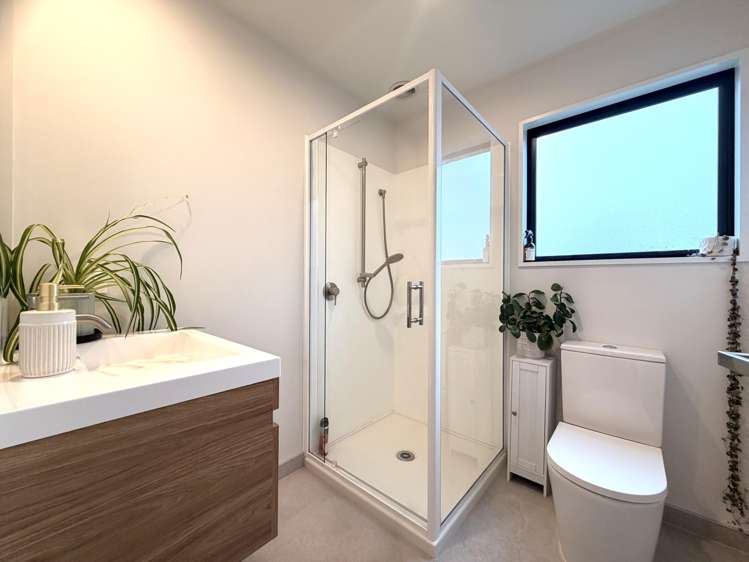 2/78 Wildberry Street Woolston_8