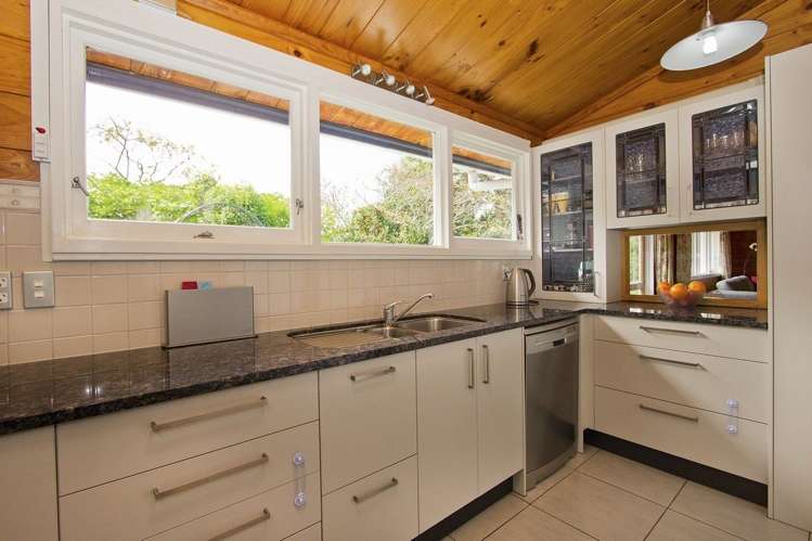 96 Owen Street Belmont_8