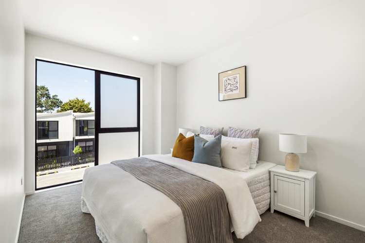 16-18 Handley Avenue Narrow Neck_15