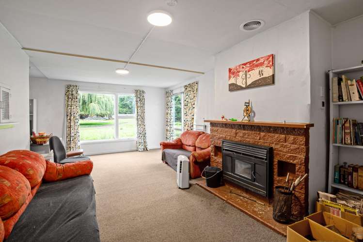 657 Domett Road Domett_12