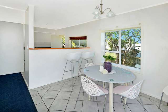 15/19a Verbena Road Birkdale_3