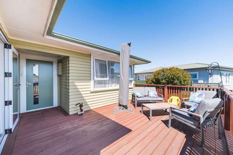 18 Belvedere Crescent Takaro_1