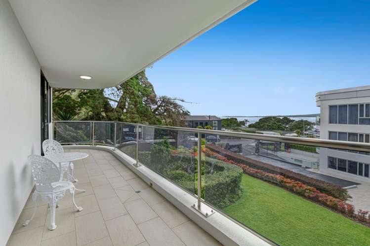 1B/5 The Promenade Takapuna_6
