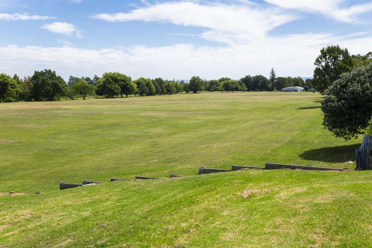 53 Lytton Road Riverdale_17