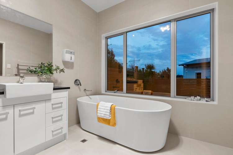 3 Remuremu Street Long Bay_30