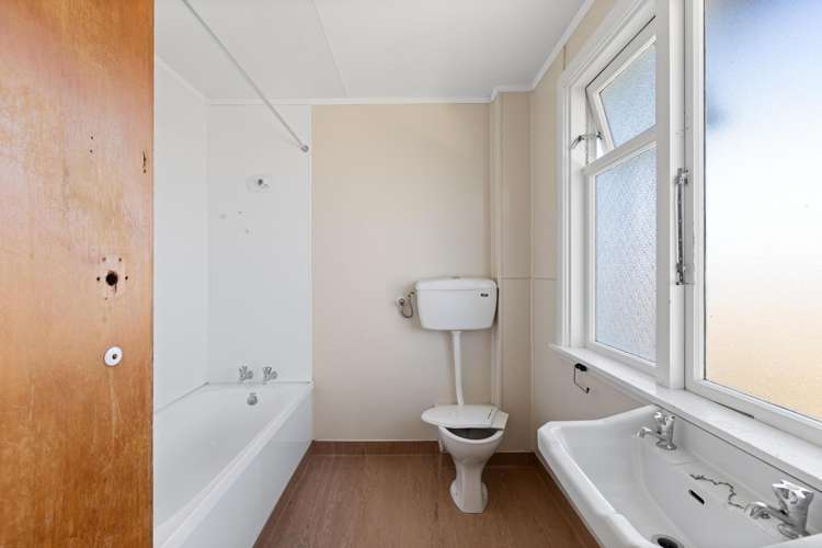 8-10 Dix Crescent Riversdale_9