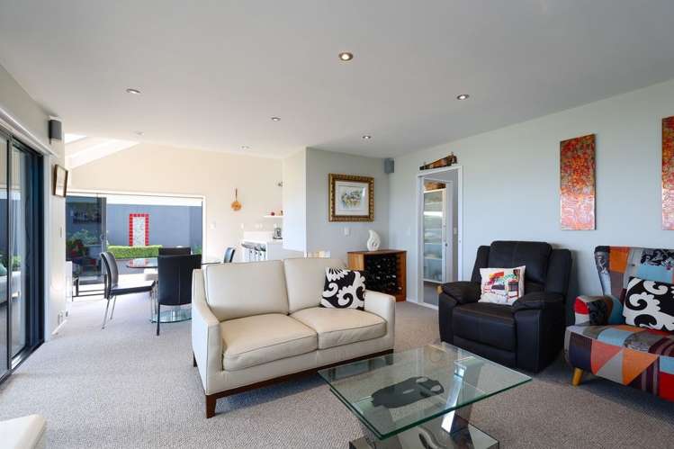 350 Princes Drive Britannia Heights_11