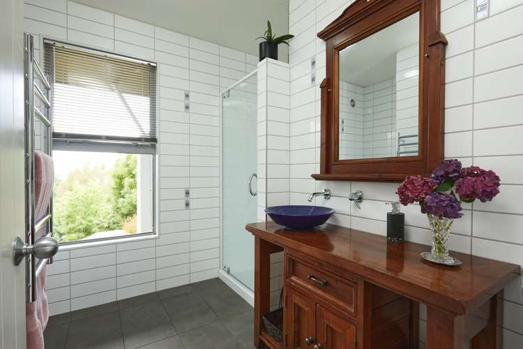 53 Fairbourne Drive Fairhall_9