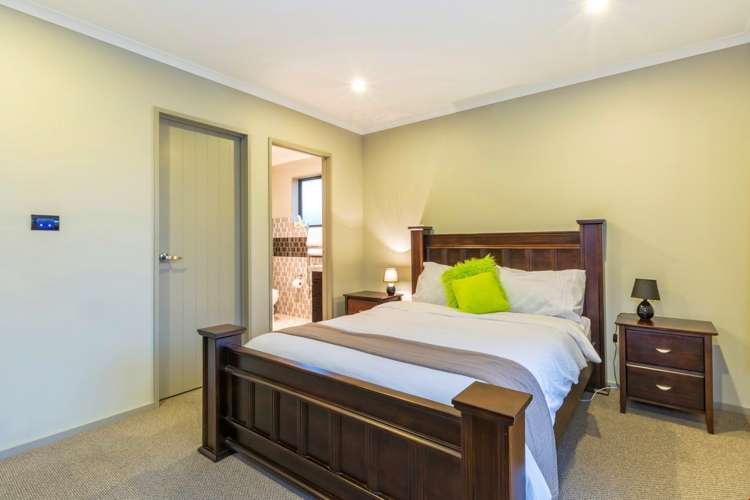 63 Lough Bourne Drive Pukekohe_10