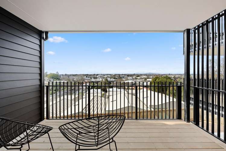 3/12 Ruakiwi Road Hamilton Lake_13