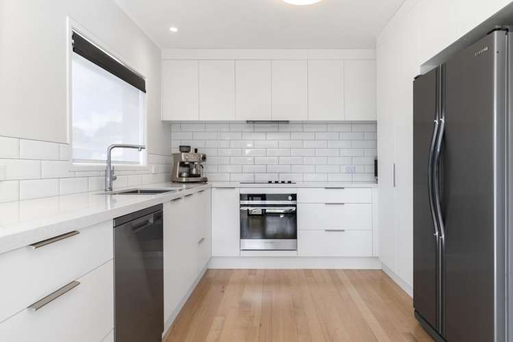 17 Laurelwood Avenue Pukekohe_1