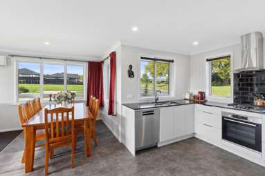 69 Cobham Drive_4