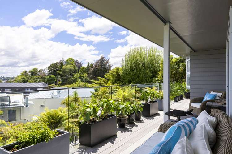 358 Lake Terrace Two Mile Bay_6