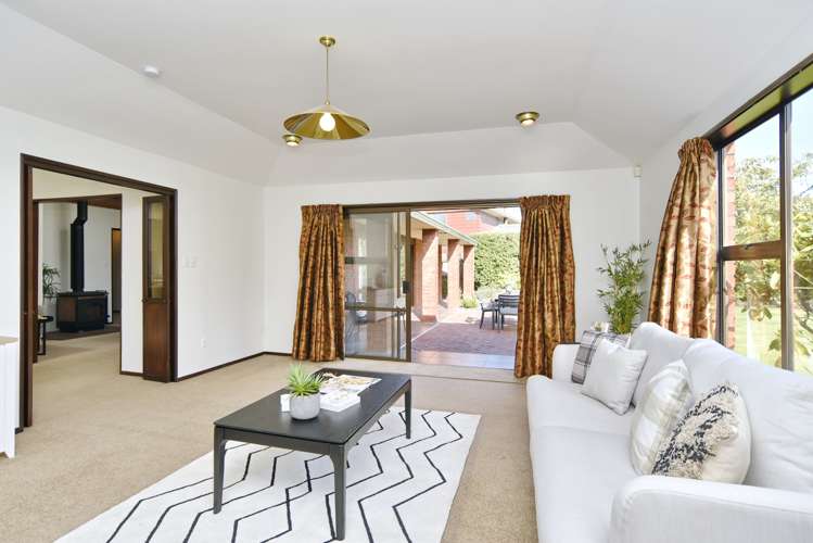 22d Yellowstone Crescent Burwood_15