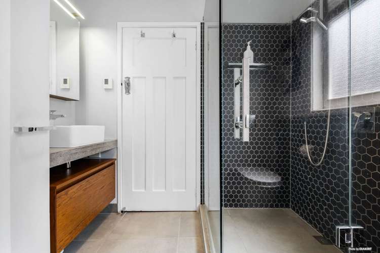 9 Epworth Avenue Royal Oak_16