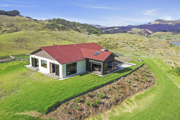 413 Fraser Smith Road Awakino_2