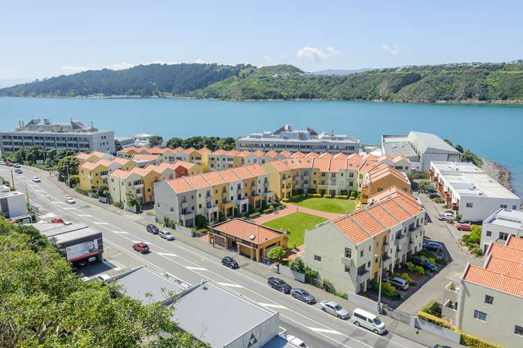 87/305 Evans Bay Parade Hataitai_16