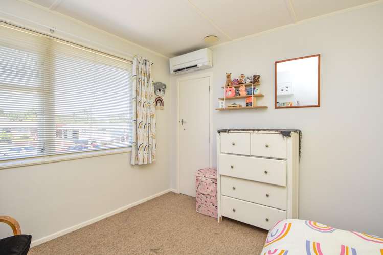 10 Fairbrother Street Carterton_11