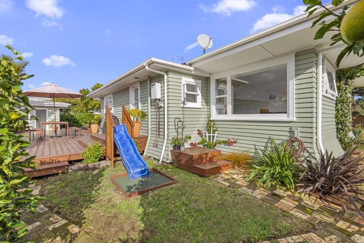 21 Lorenzen Bay Road Raglan_9