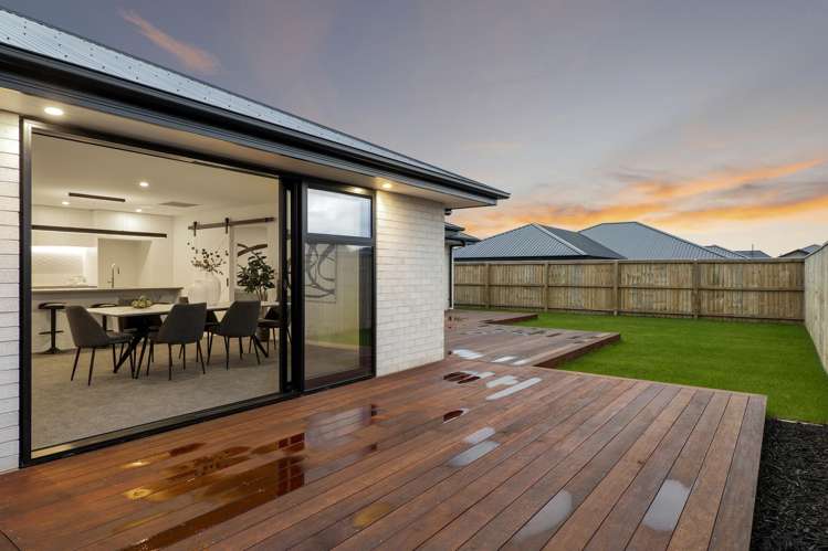 60 Halpin Drive Lincoln_12