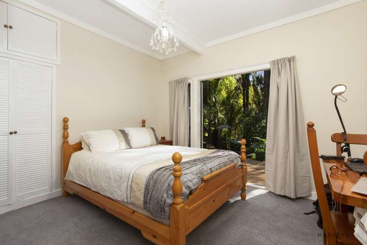 208 Woodlands Park Road Titirangi_12