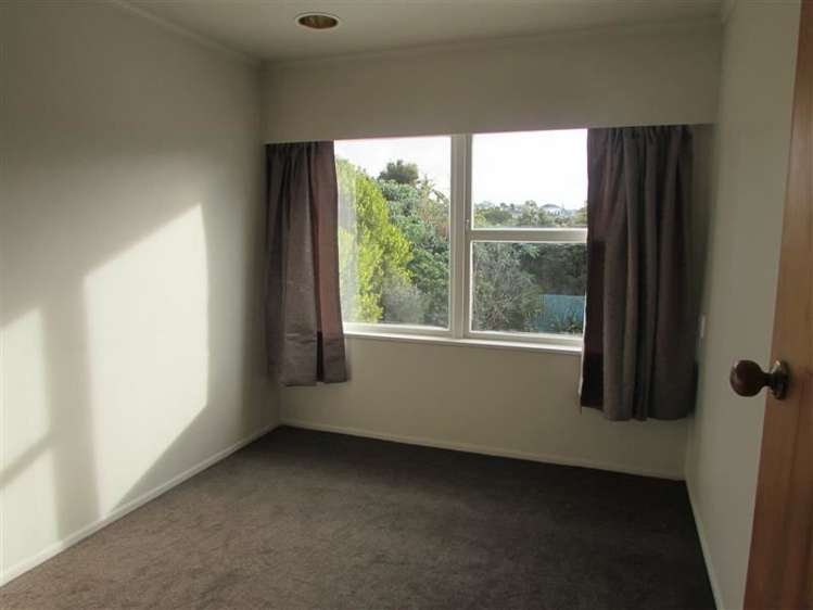 5 Barker Rise Northcross_10