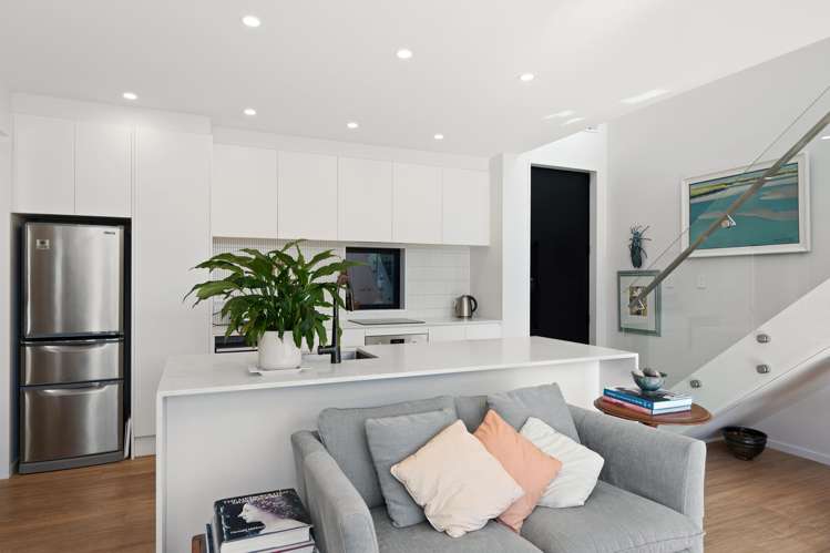 4/18 Cornwall Street Saint Albans_10