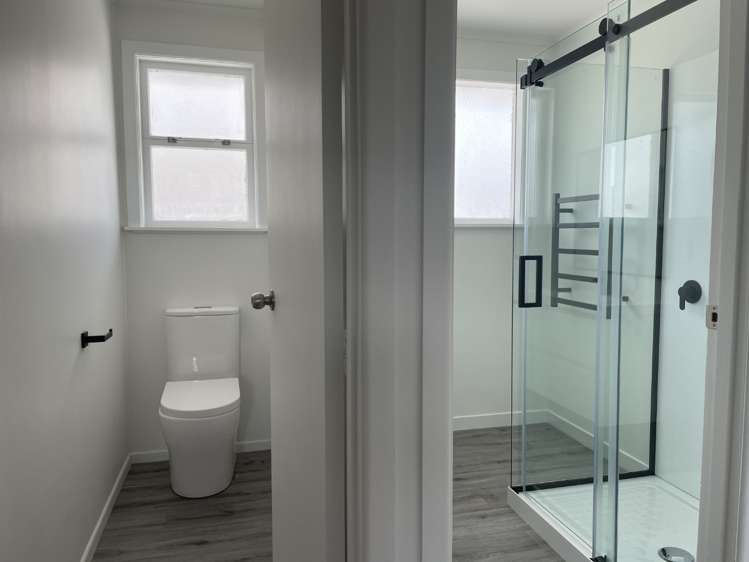 702A Dennett Street 10487_9