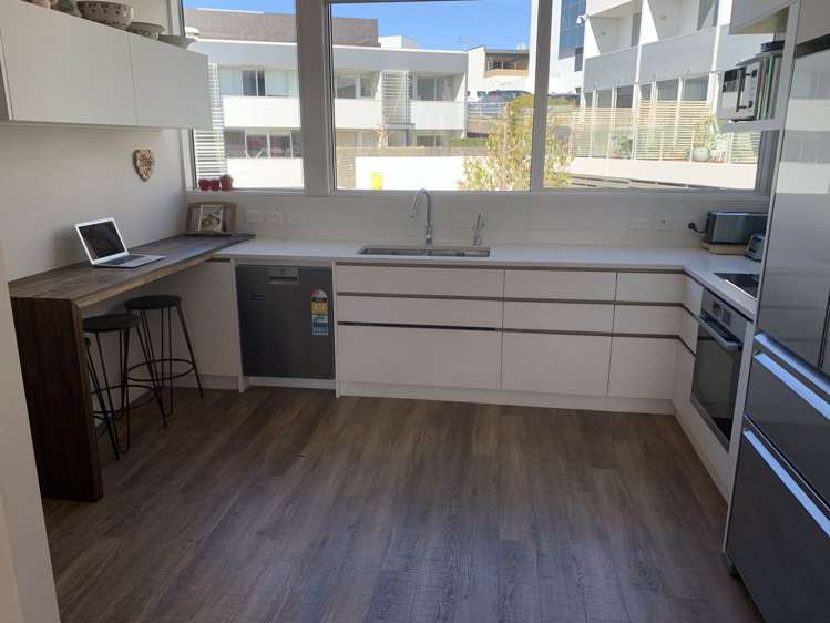 16p Fisher-Point Drive Auckland Central_1