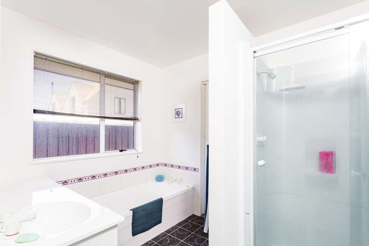 2/37 Roydon Drive Templeton_7