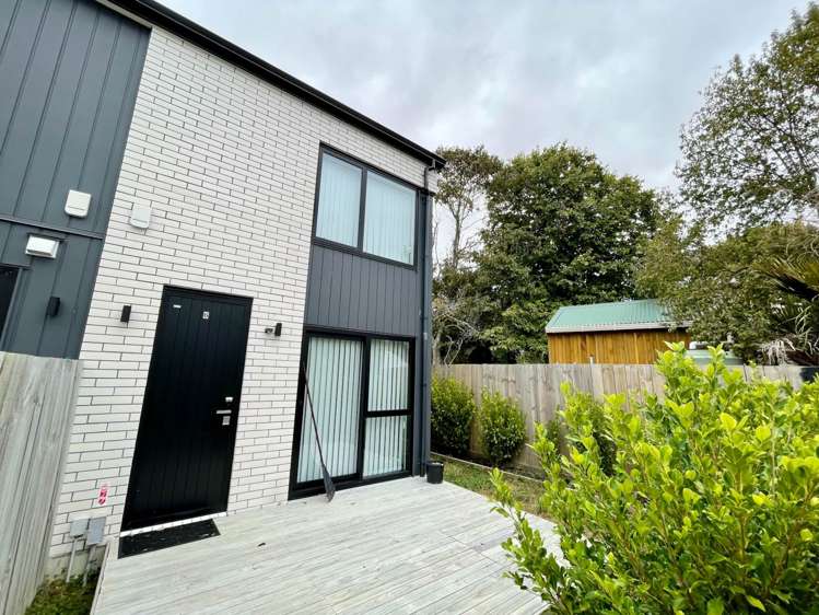 6/7 Broadview Place Howick_10