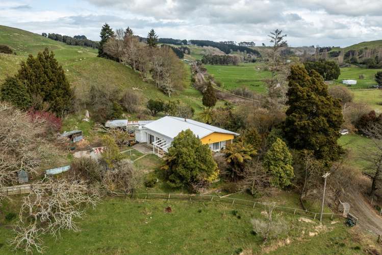 19 Gordon Terrace Hunterville_17