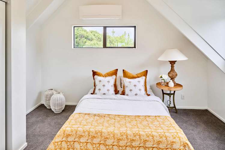 63 Omapere Street Whitby_7