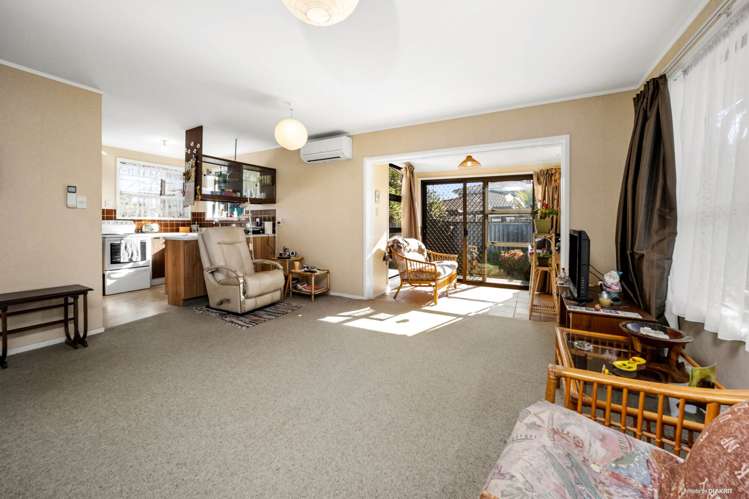 2/13 Northall Road_4